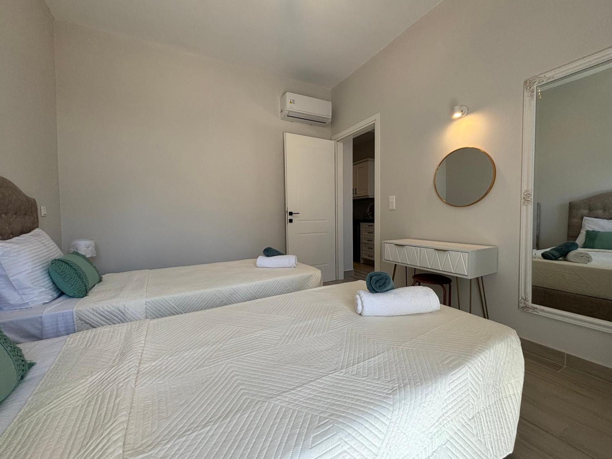 Mayflower Apartments Kassiopi Dış mekan fotoğraf